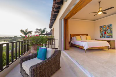 Luxury Villa Photo #17