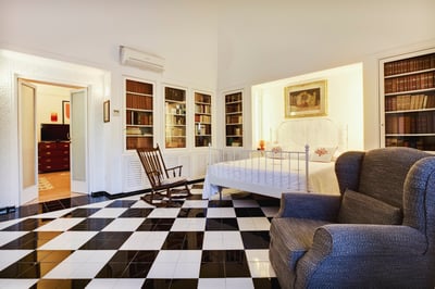 Luxury Villa Photo #42