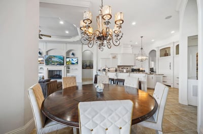 Luxury Villa Photo #26