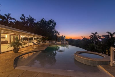Luxury Villa Photo #6
