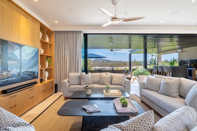 Luxury Villa Photo #16