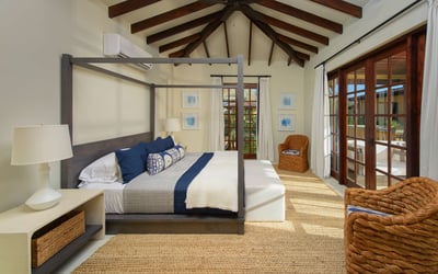 Luxury Villa Photo #22