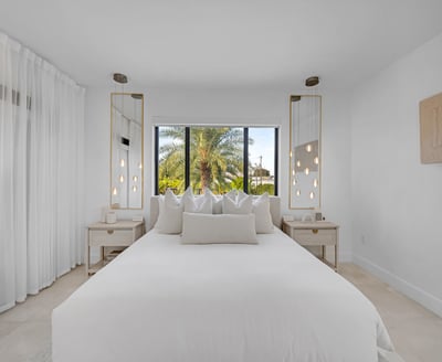 Luxury Villa Photo #35