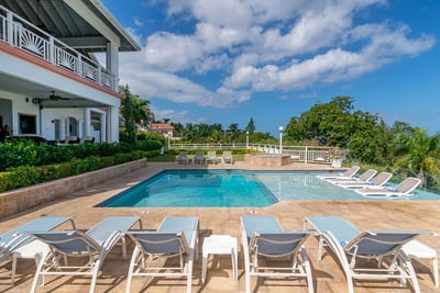 Luxury Villa Photo #2