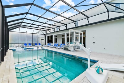Luxury Villa Photo #3