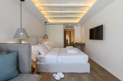 Luxury Villa Photo #37