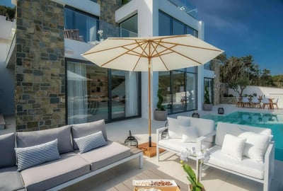 Luxury Villa Photo #9