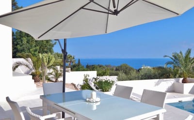 Luxury Villa Photo #9