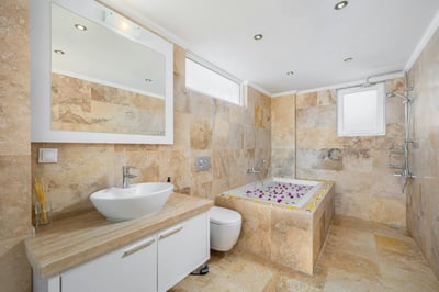Luxury Villa Photo #26