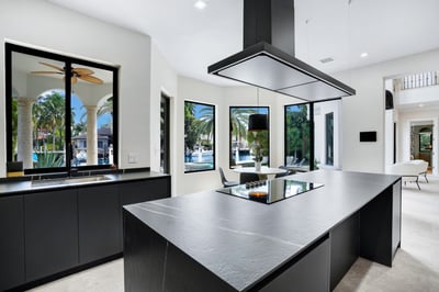 Luxury Villa Photo #33
