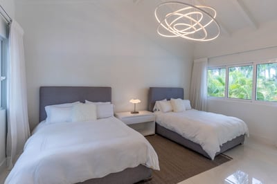 Luxury Villa Photo #45