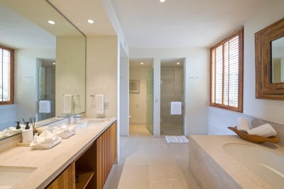 Luxury Villa Photo #32