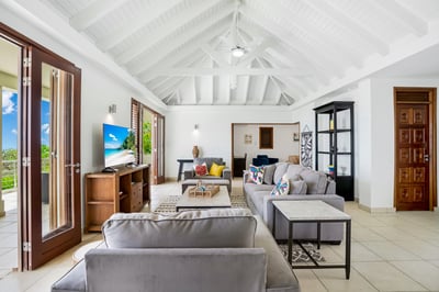 Luxury Villa Photo #22