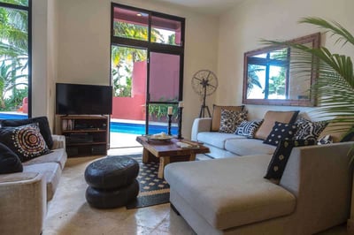 Luxury Villa Photo #10