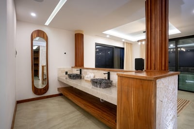 Luxury Villa Photo #25