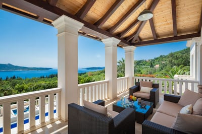Luxury Villa Photo #32