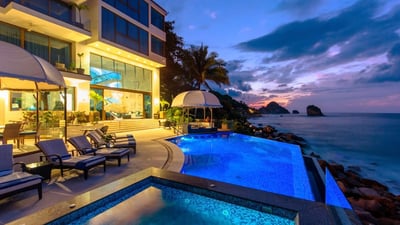 Luxury Villa Photo #7
