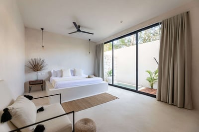 Luxury Villa Photo #19