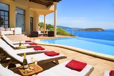 Luxury Villa Photo #3