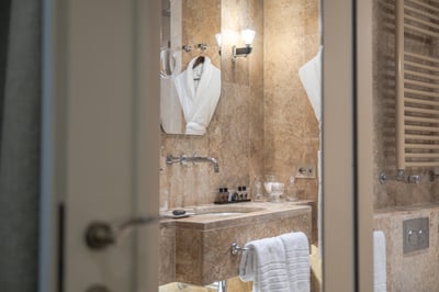 Luxury Villa Photo #12