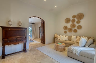 Luxury Villa Photo #35