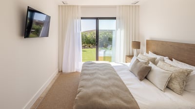 Luxury Villa Photo #17