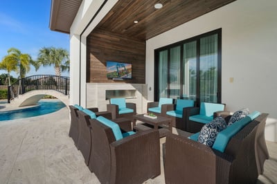 Luxury Villa Photo #9