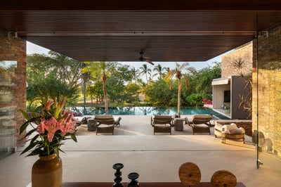 Luxury Villa Photo #24