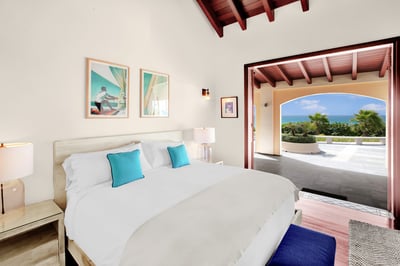 Luxury Villa Photo #38