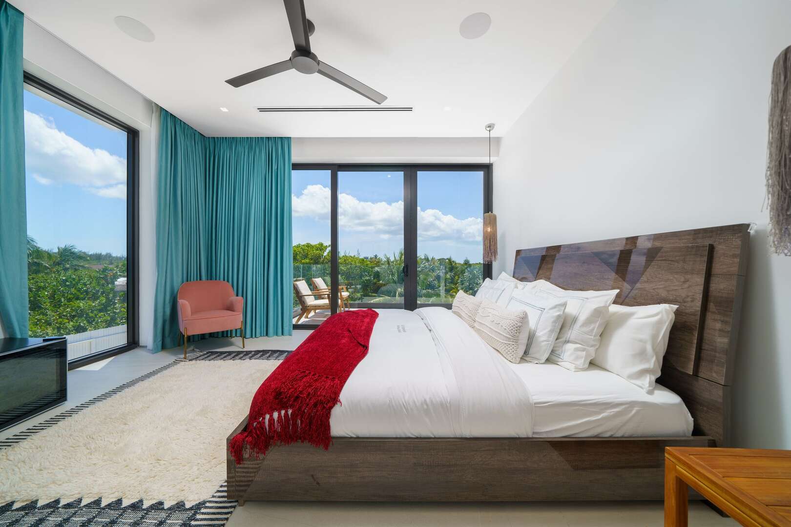 Modern House | Harbour Island, Bahamas