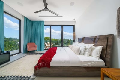 Luxury Villa Photo #31