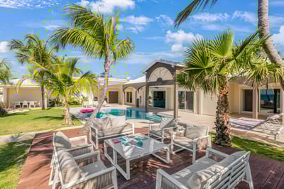 Luxury Villa Photo #40