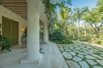 Luxury Villa Photo #43