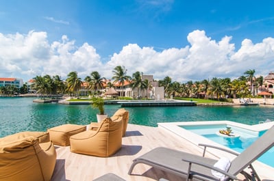 Luxury Villa Photo #4