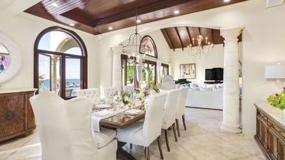 Luxury Villa Photo #19