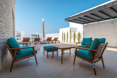 Luxury Villa Photo #4