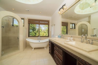 Luxury Villa Photo #32