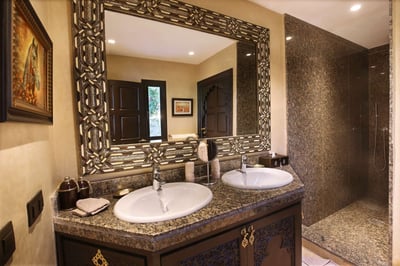 Luxury Villa Photo #19