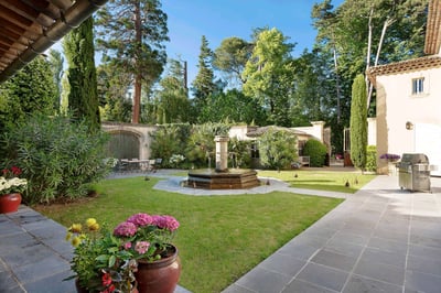 Luxury Villa Photo #2