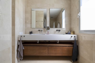 Luxury Villa Photo #22