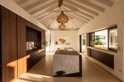 Luxury Villa Photo #12