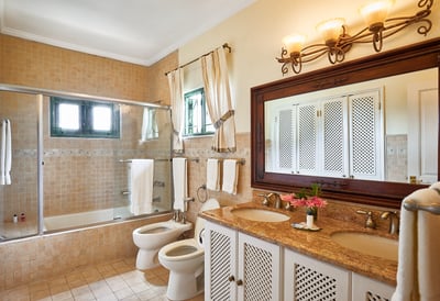 Luxury Villa Photo #37