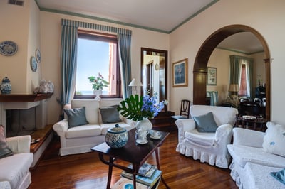 Luxury Villa Photo #16