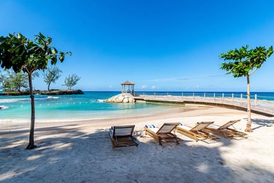 Luxury Villa Photo #4