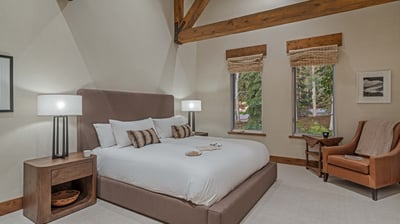 Luxury Villa Photo #25