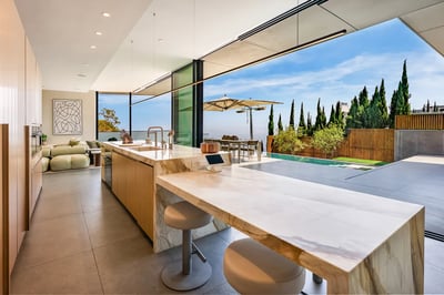 Luxury Villa Photo #12