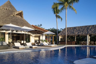 Luxury Villa Photo #2