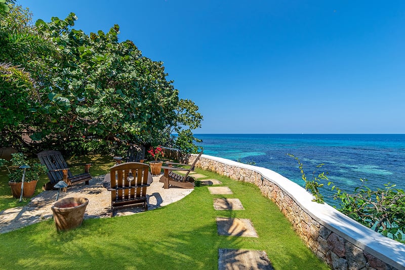 Hidden Bay by the Sea