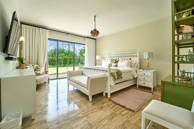 Luxury Villa Photo #27