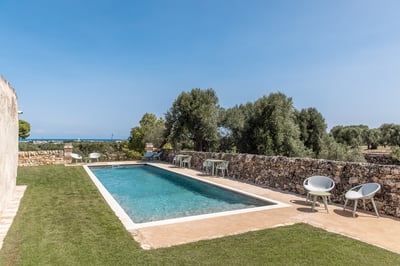 Luxury Villa Photo #3